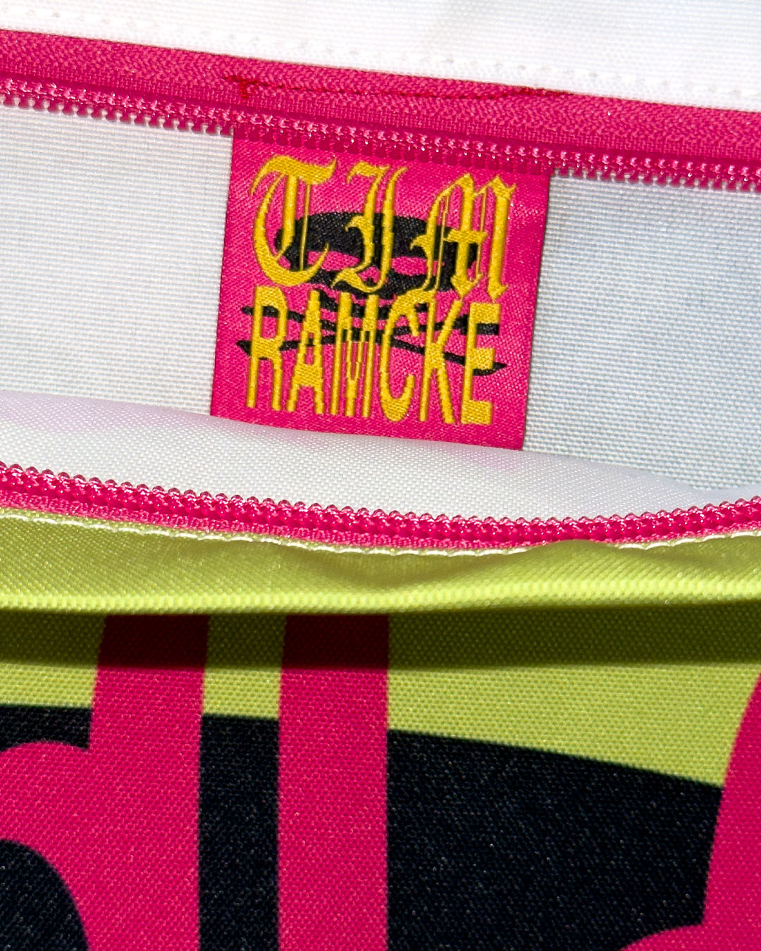 IT'S2002 SHOULDER BAG